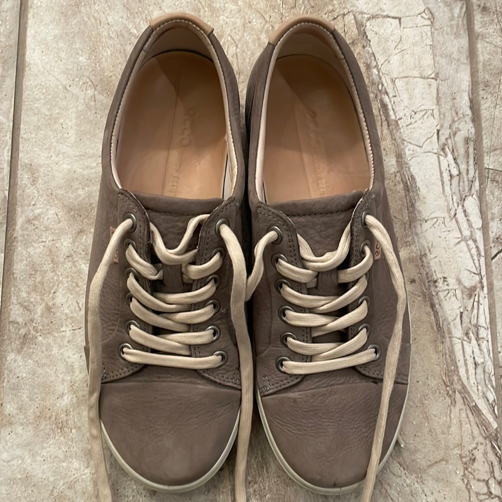 Ecco soft 7 women’s. Size 7.